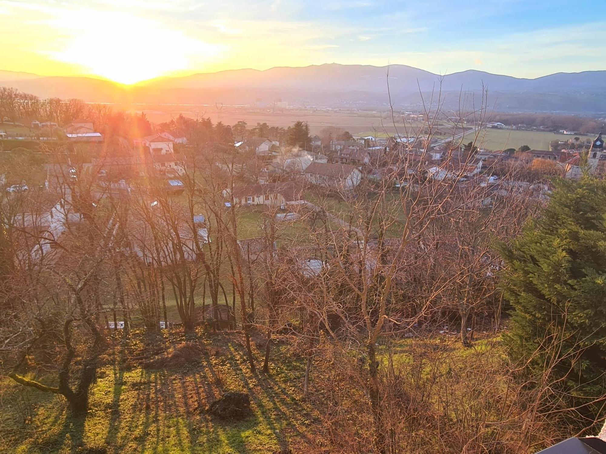 Gite De 70M² Avec Vue Sur Le Massif Du Pilat Clonas-sur-Vareze 외부 사진